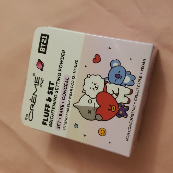 the Crème shop x BT21 Fluff & Set Brightening Setting Powder - Picture 7 of 12